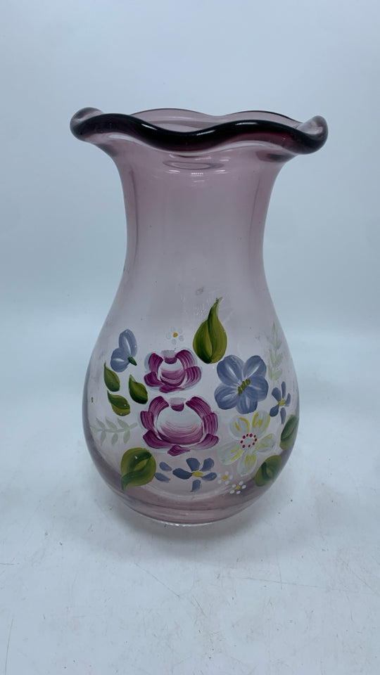 HAND-PAINTED PINK BLOWN GLASS VASE.
