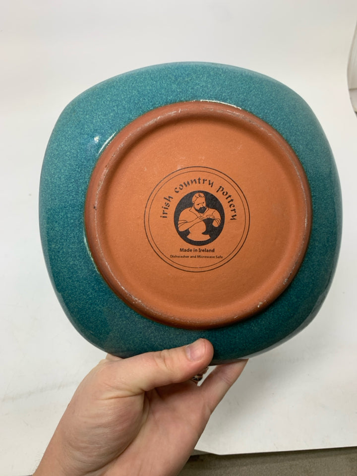 IRISH COUNTRY POTTERY SQUARE PLATE W/ SWIRL.