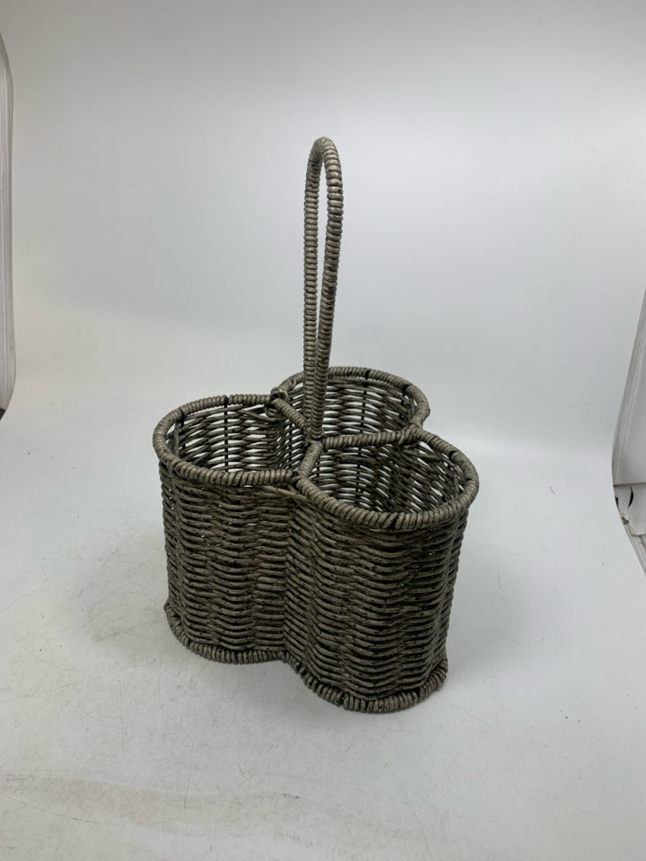 PLASTIC 3 DIVIDED UTENSIL HOLDER / HANDLE IN CENTER.