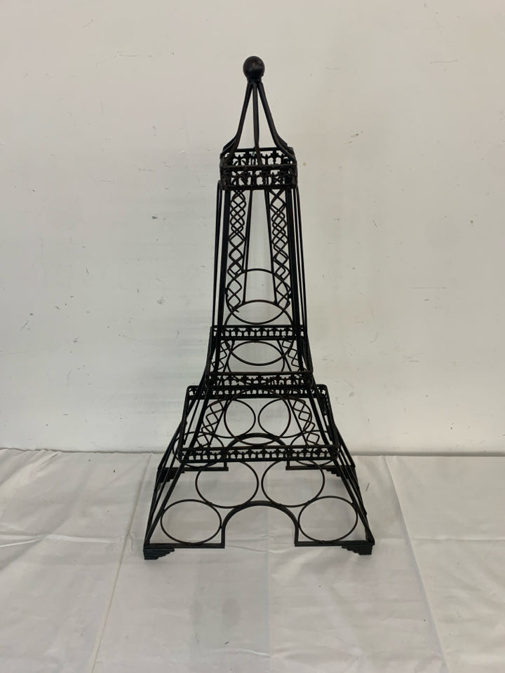 METAL EIFFEL TOWER WINE BOTTLE HOLDER 6 COUNT.