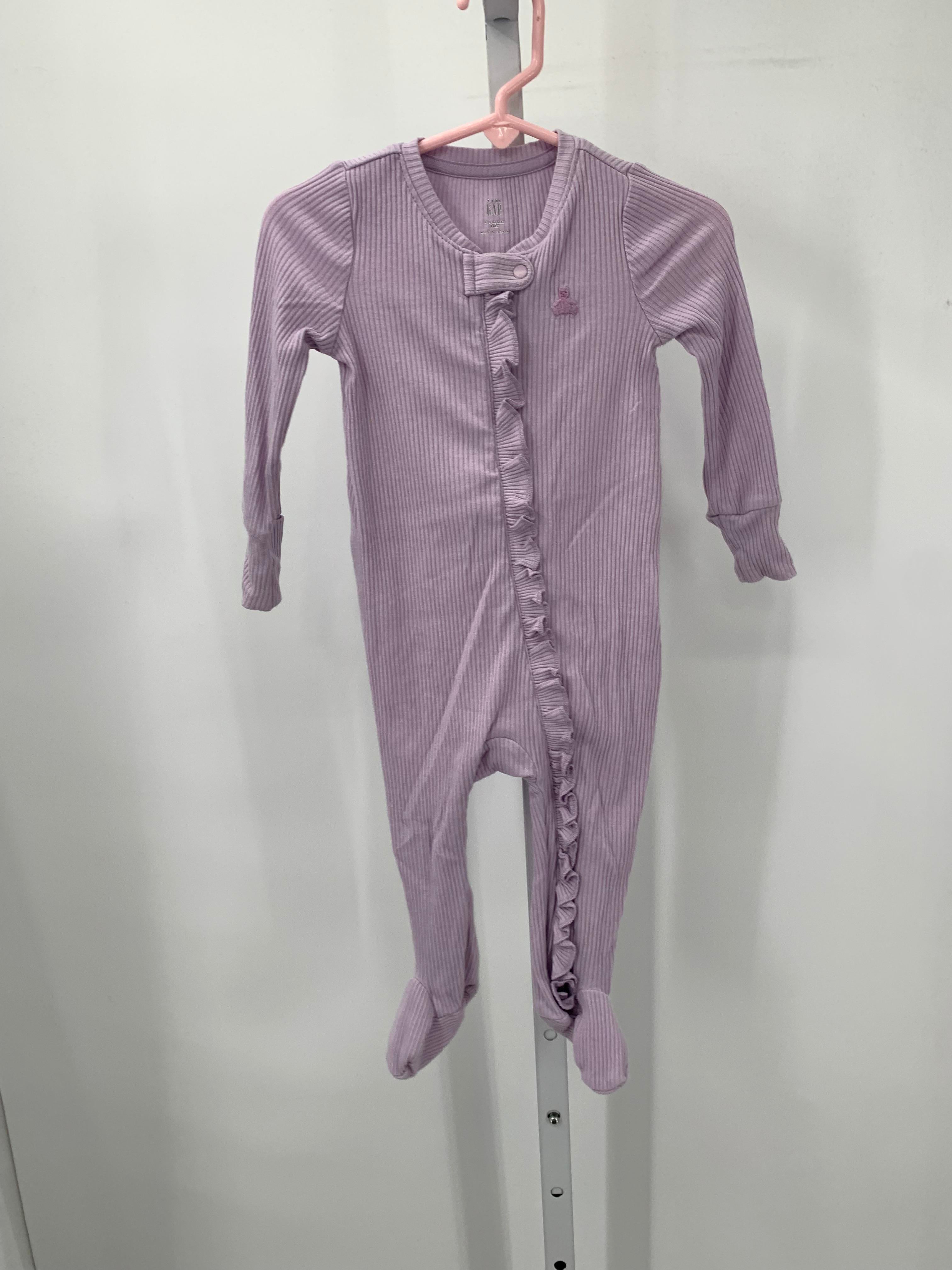 Baby Gap Size 6-9 mon Girls Long Slv. Romper