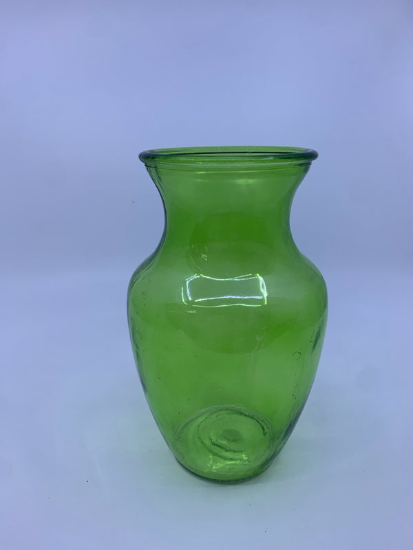 GREEN CLEAR GLASS VASE.