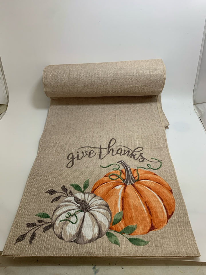 'GIVE THANKS' PUMPKIN TABLE RUNNER.