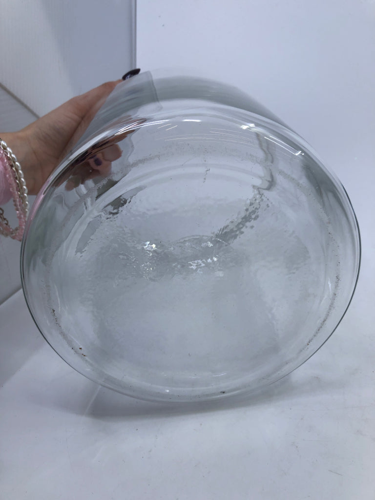LARGE CLEAR CANDY JAR/ CANISTER.