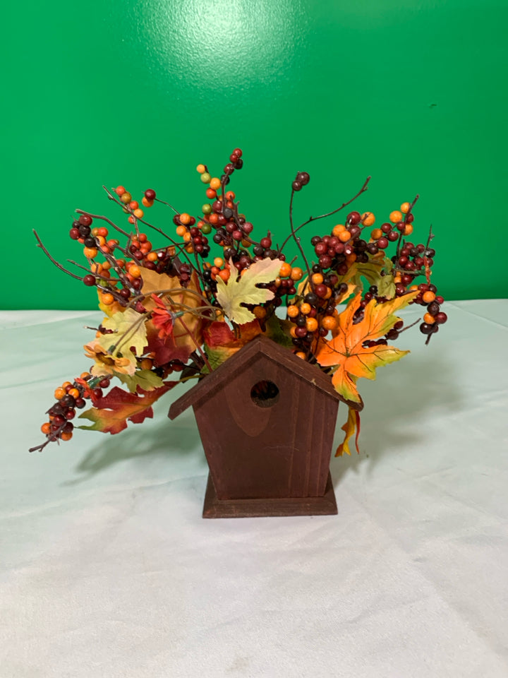 AUTUMN BLESSINGS PIPBERRY BIRDHOUSE.