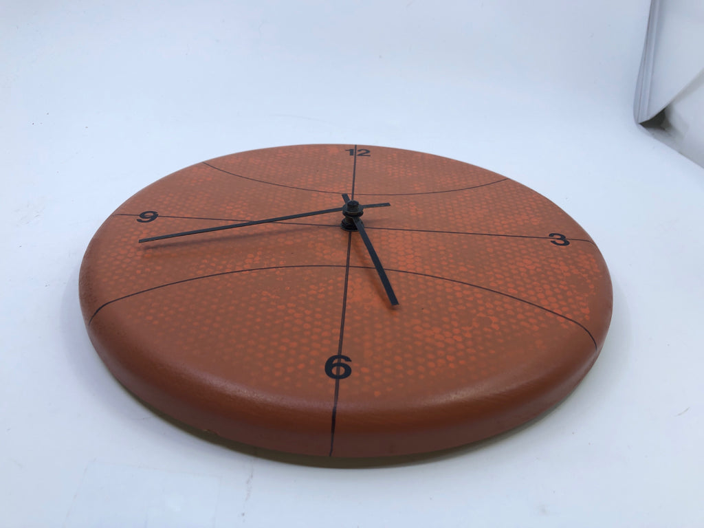 WOOD PAINTED BASKETBALL CLOCK.