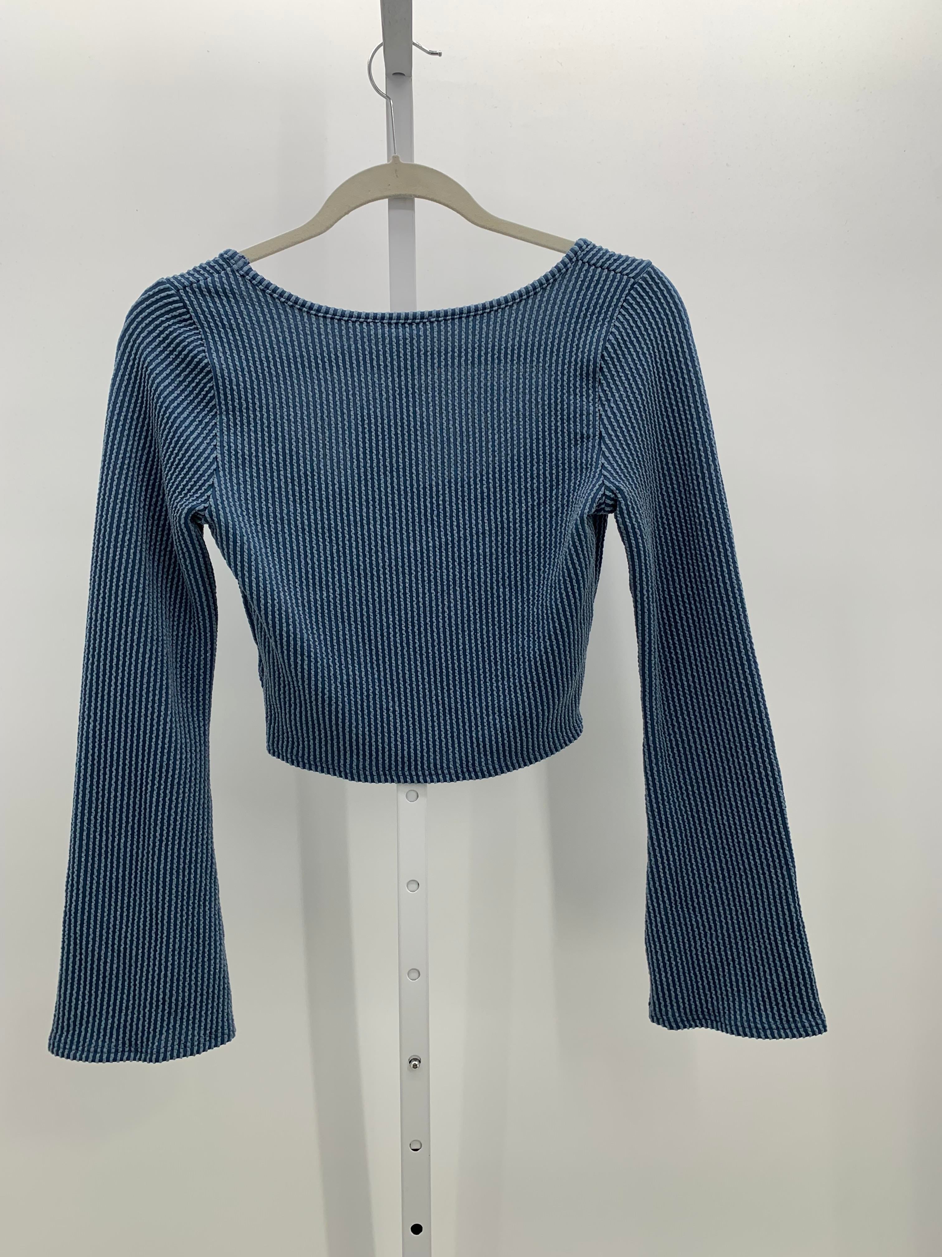 Size Medium Juniors Long Sleeve Shirt