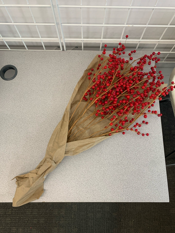 GLOSSY RED BERRY BOUQUET.