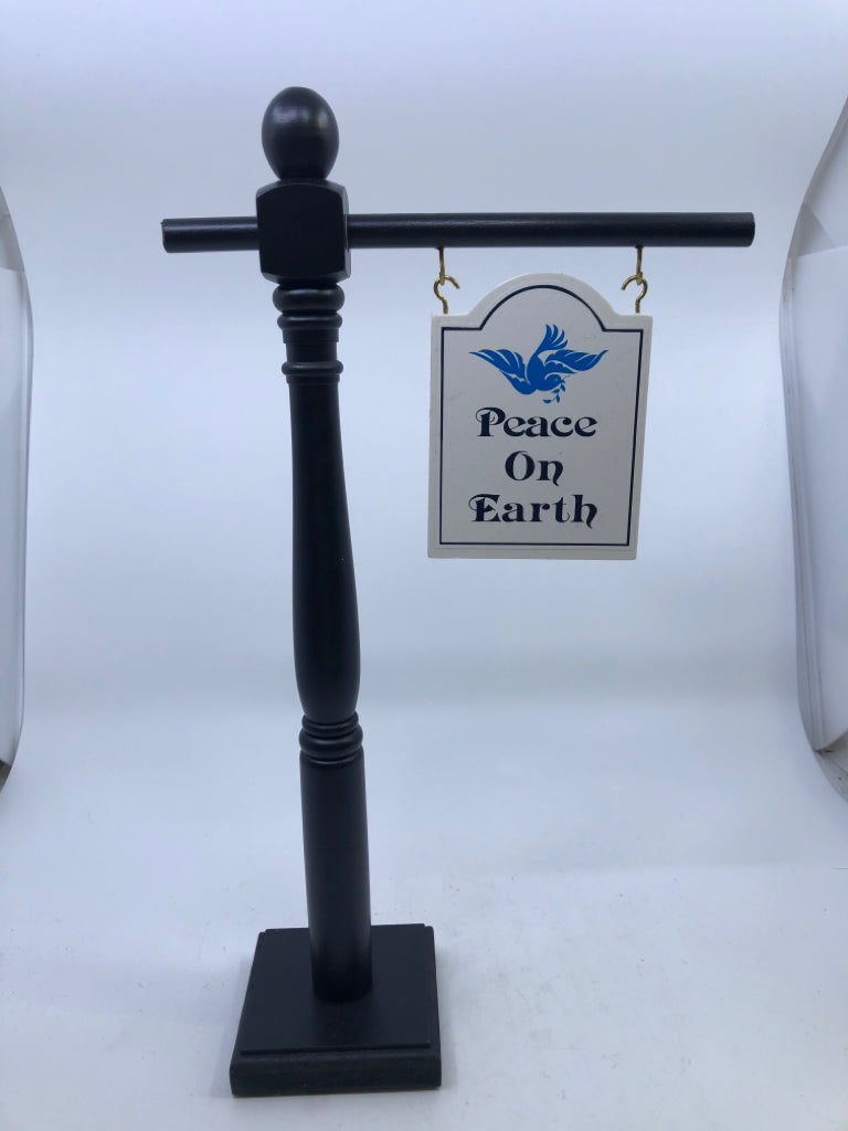 BYERS CHOICE BLACK POST W PEACE ON EARTH POST SIGN.