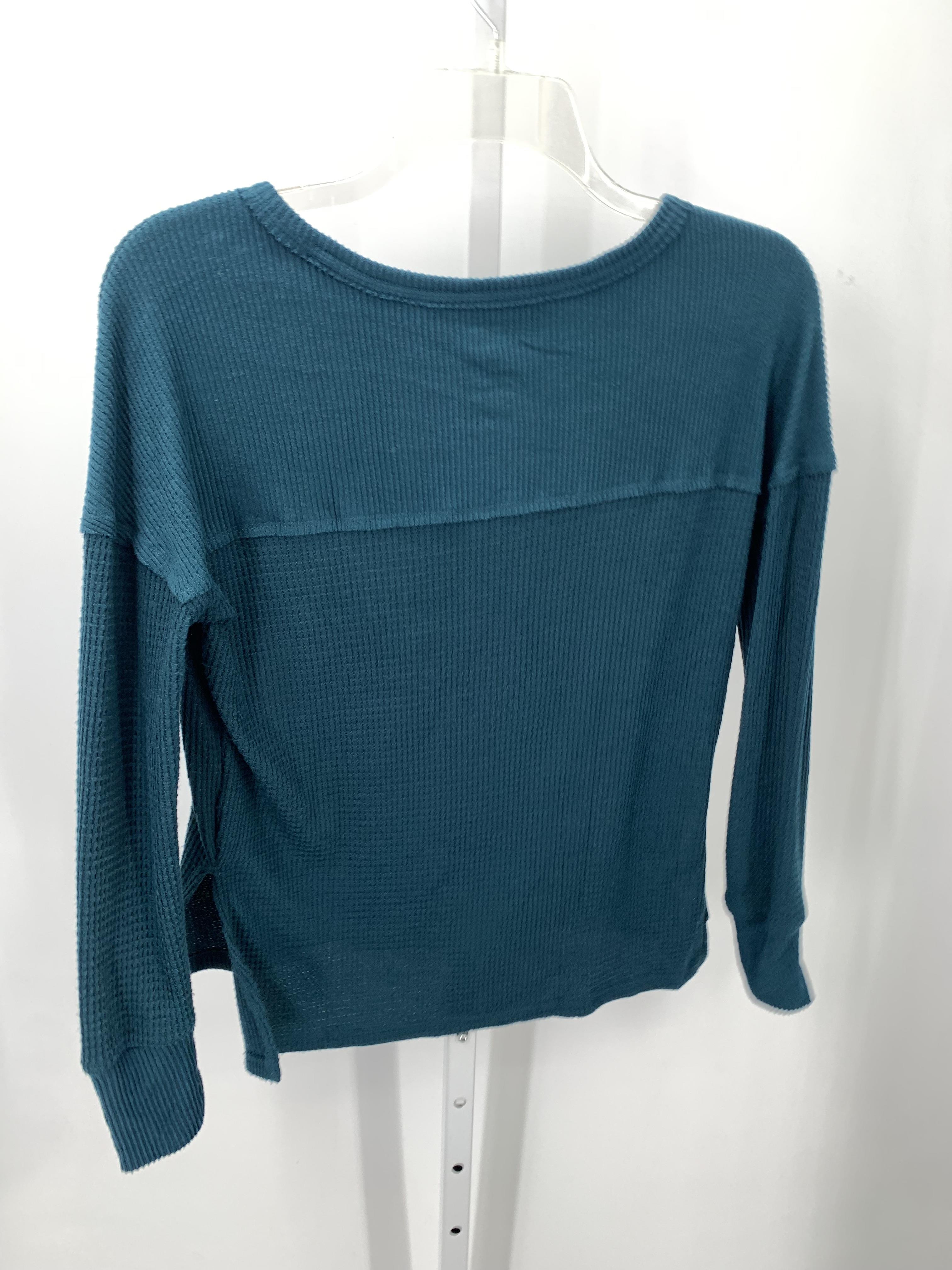 SO Size Small Juniors Long Sleeve Shirt