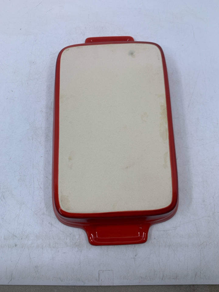 RED OMBRE CASSEROLE DISH.