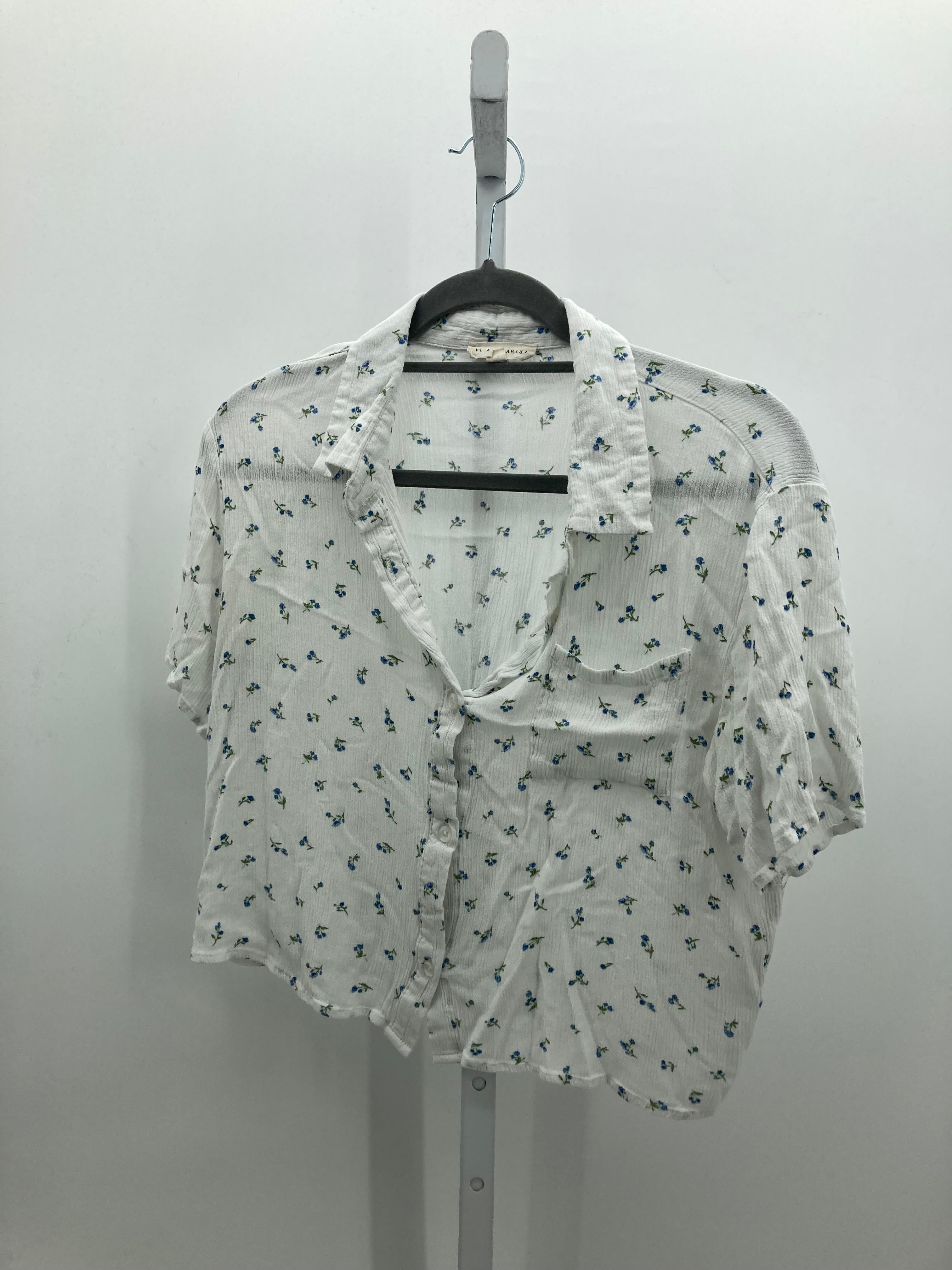 LA Hearts Size Small Juniors Short Sleeve Shirt
