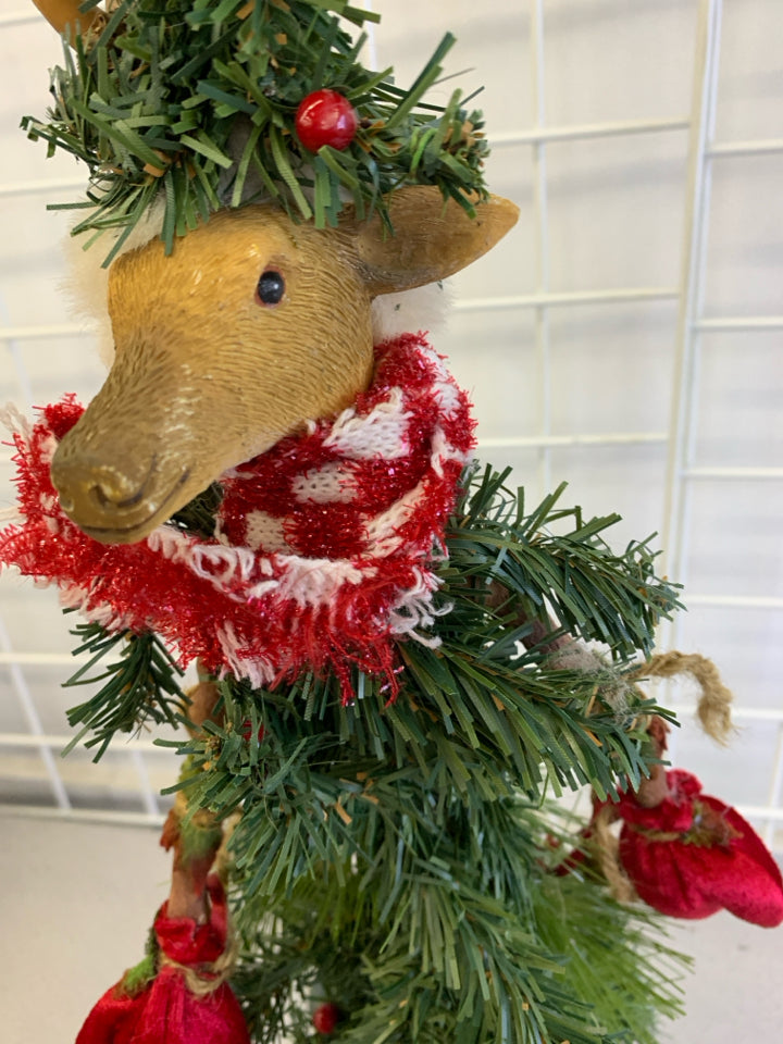 REINDEER ABSTRACT TREE DECOR.