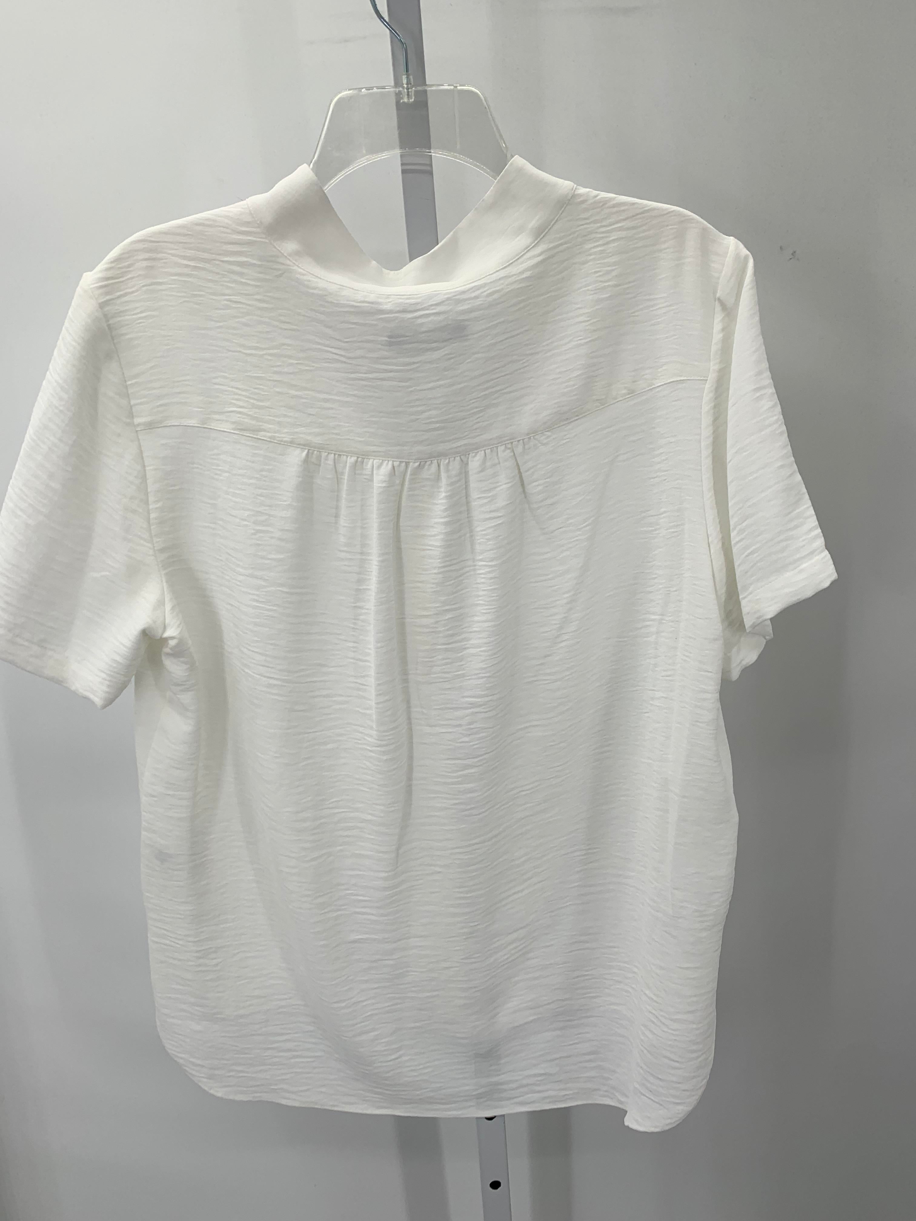 Tommy Hilfiger Size Large Misses Short Sleeve Shirt