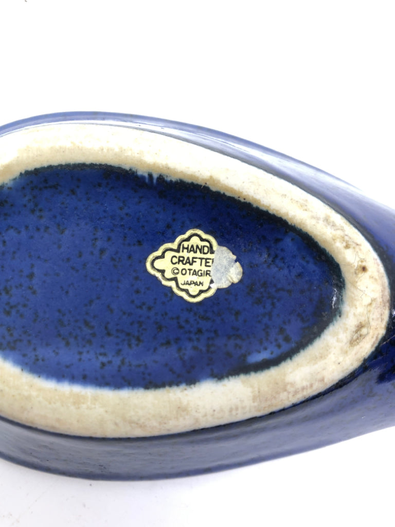 DARK BLUE SPONGE SPOON REST.