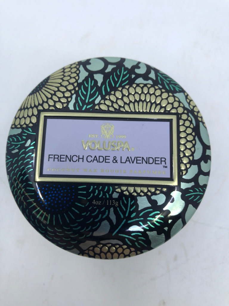 VOLUSPA FRENCH CADE AND LAVENDER CANDLE.