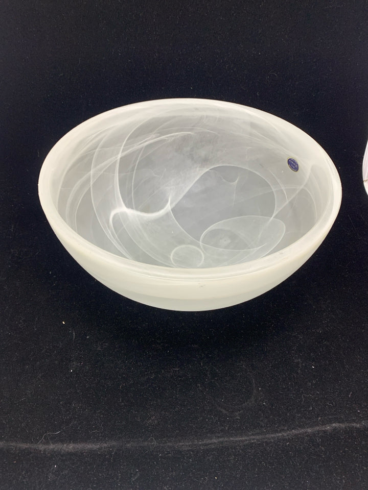 FROSTED SWIRL MURANO GLASS BOWL.