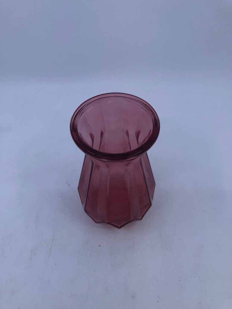 PINK SHORT HEXAGON VASE.