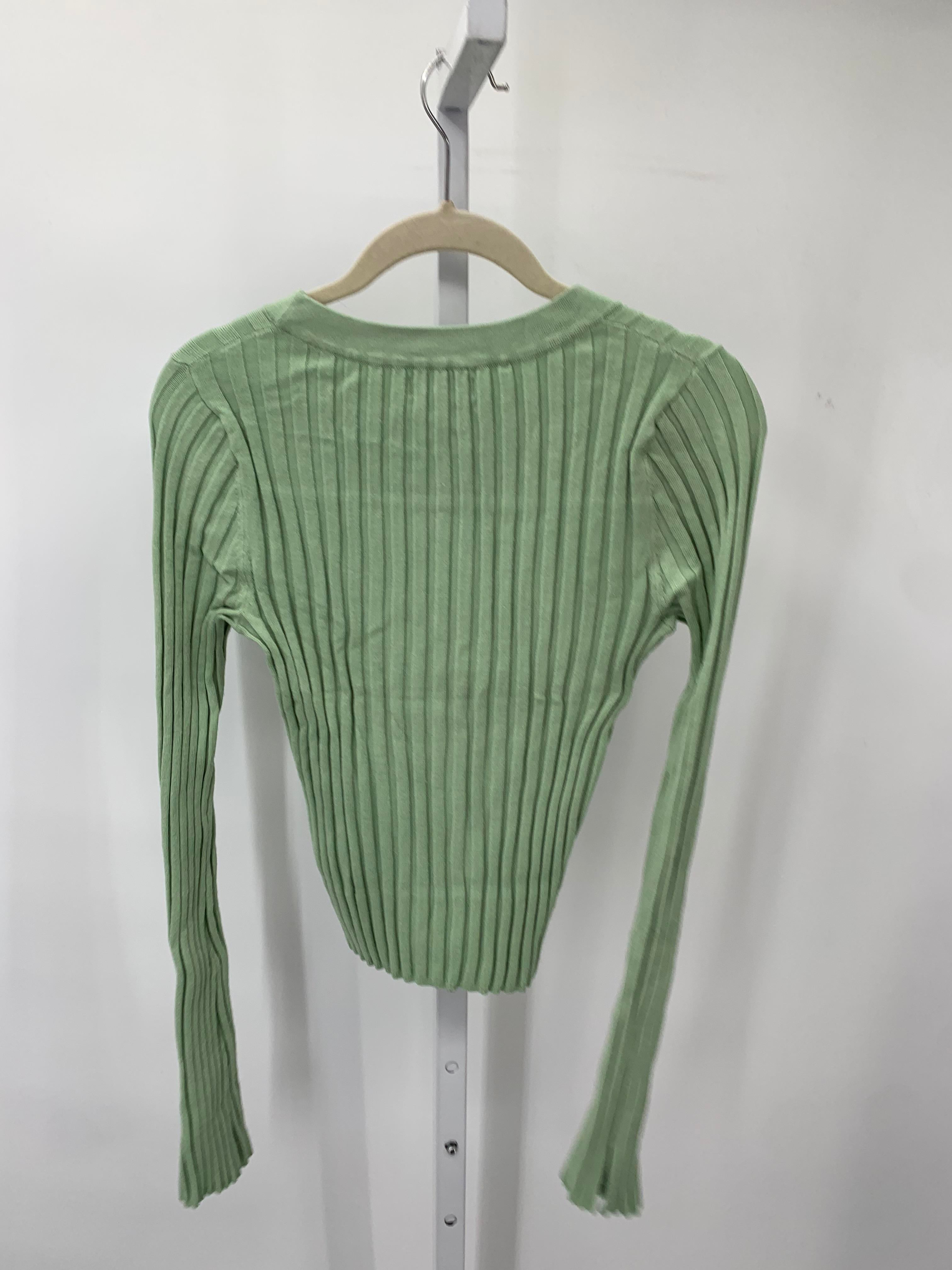 Size Medium Juniors Long Sleeve Sweater