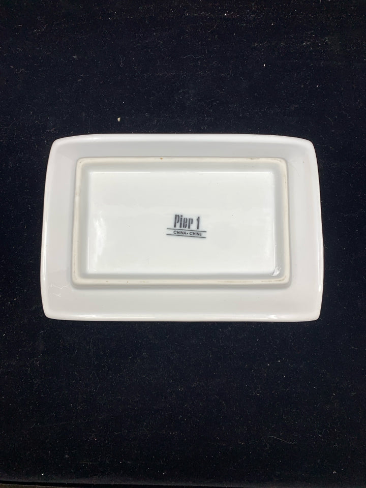 WHITE RECTANGLE ROUNDED EDGE PLATE.