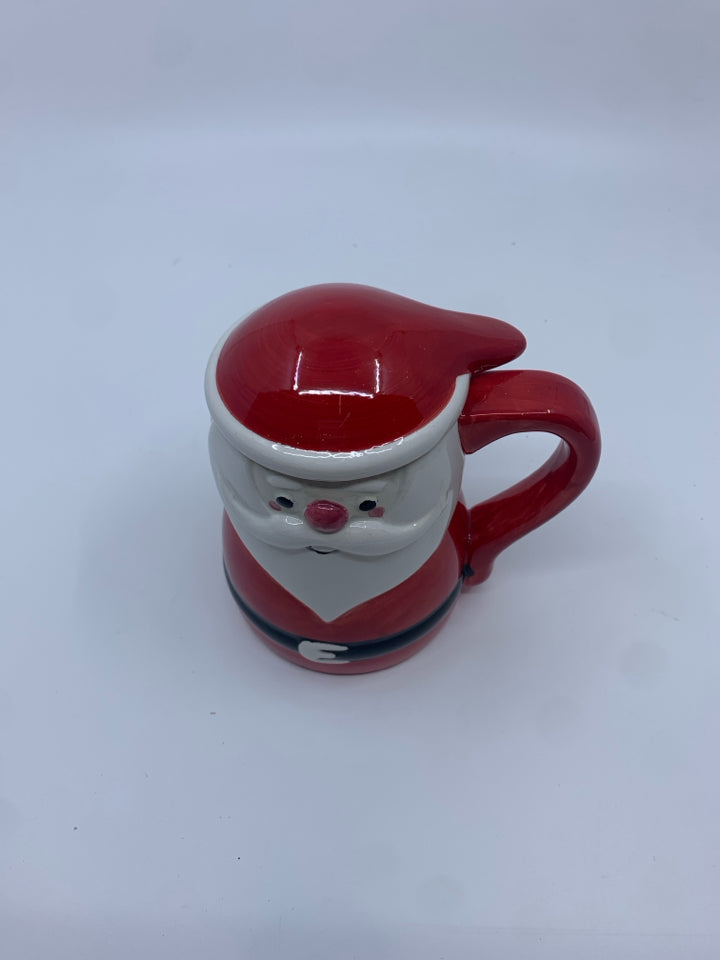 RED SANTA MUG W LID.