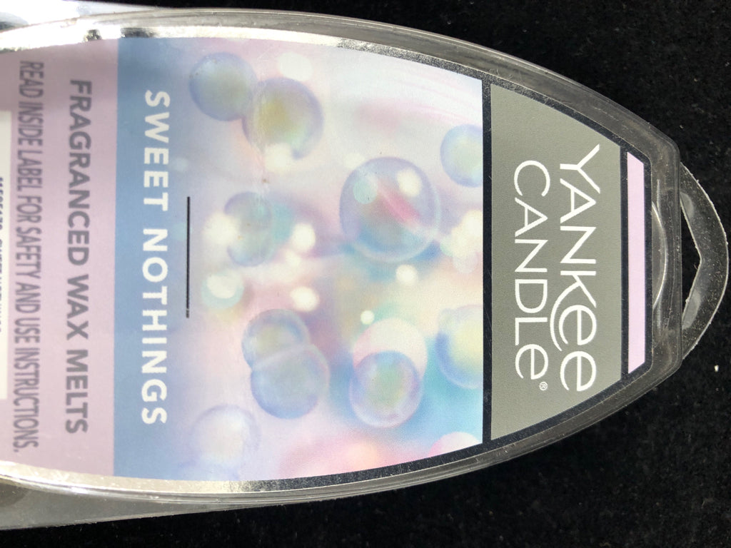 NIP YANKEE CANDLE FRAGRANCED WAX MELTS.
