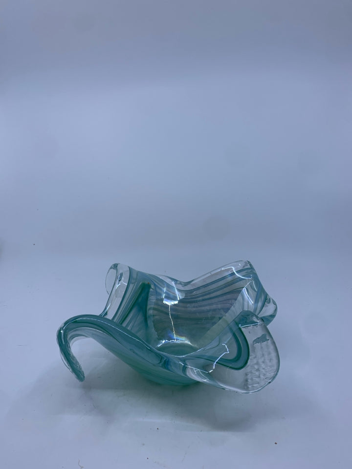 TEAL SWIRLED FLORAL SHAPED CANDY DISH.