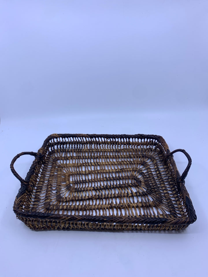 TWO TONE WICKER BASKET W HANDLES.