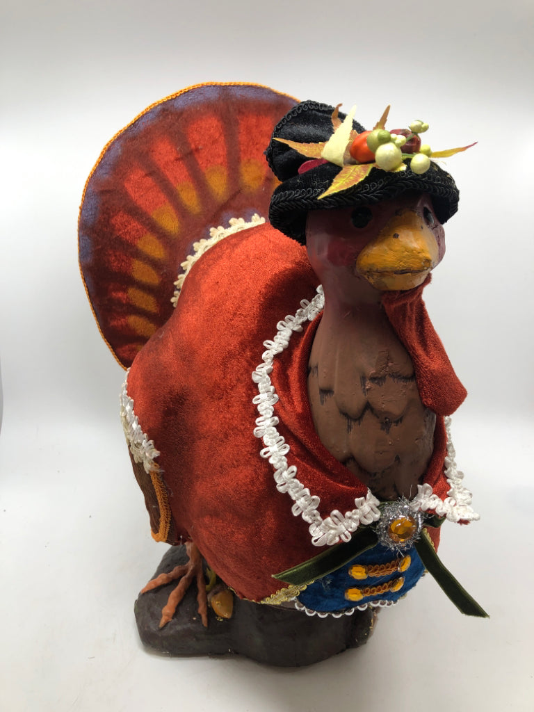 HEAVY THANKSGIVING TURKEY W/RED VELVET OUTFIT AND HAT.