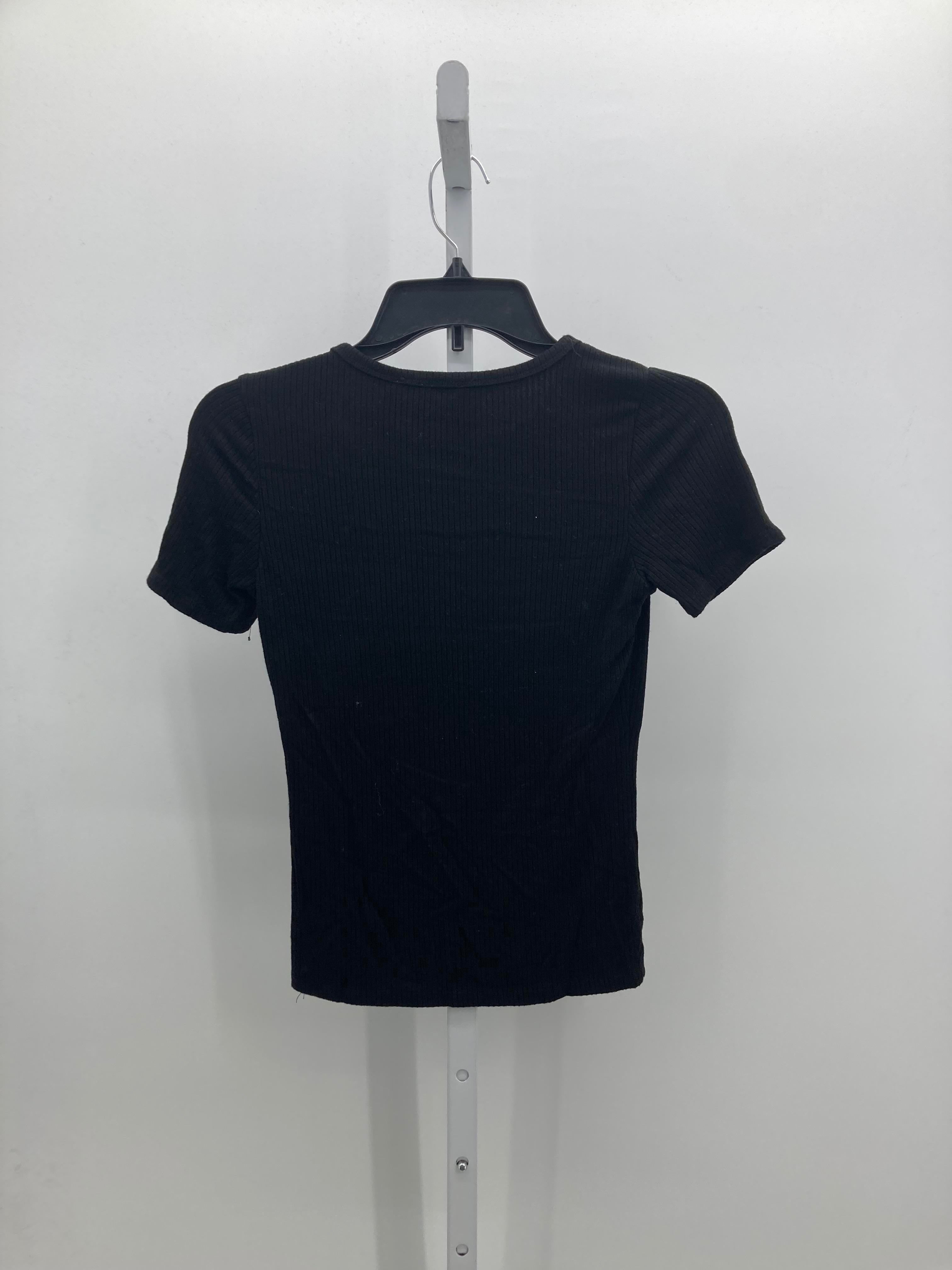 cyrus Size X Small Juniors Short Sleeve Shirt