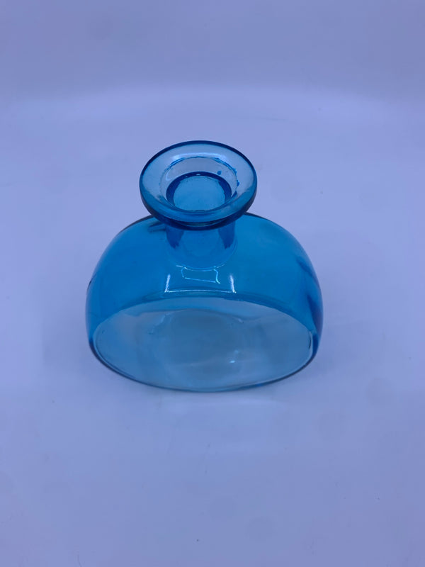 LIGHT BLUE GLASS CIRCLE VASE W/ SKINNY NECK.