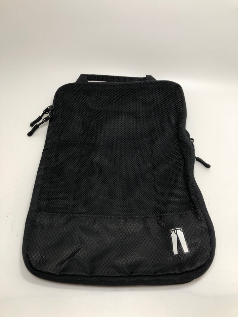 BLACK MESH PACKING CUBE FOR PANTS.