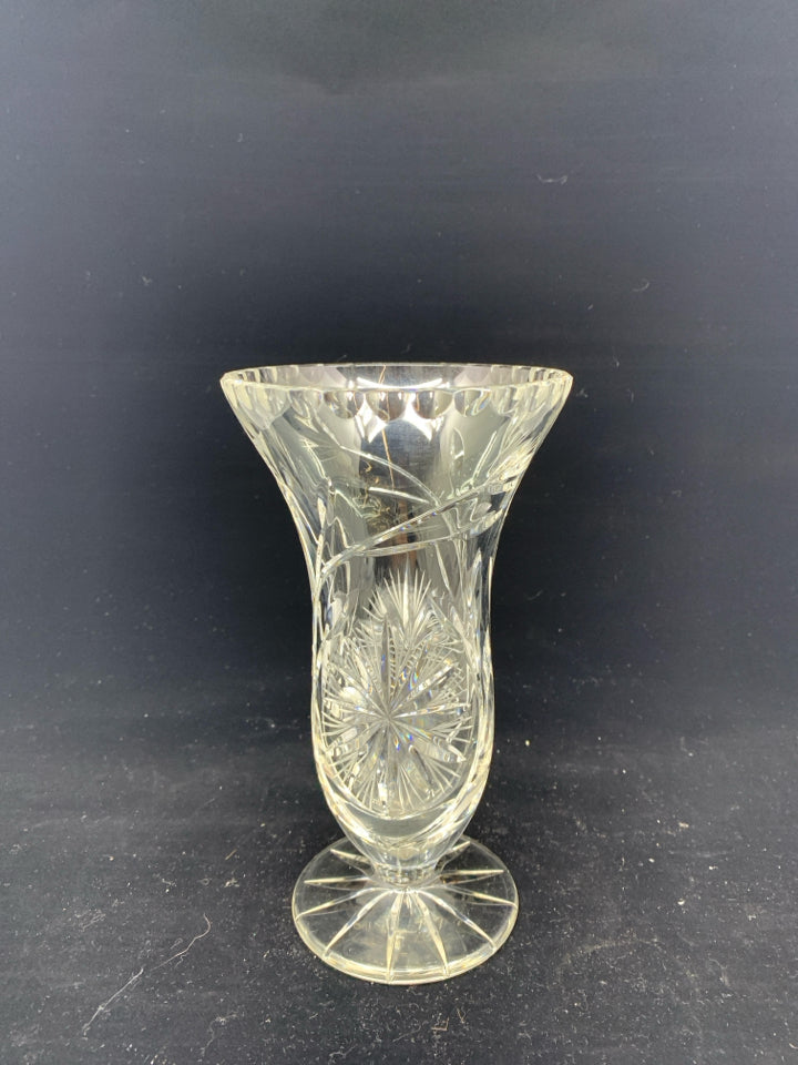 FOOTED CUT GLASS VASE.