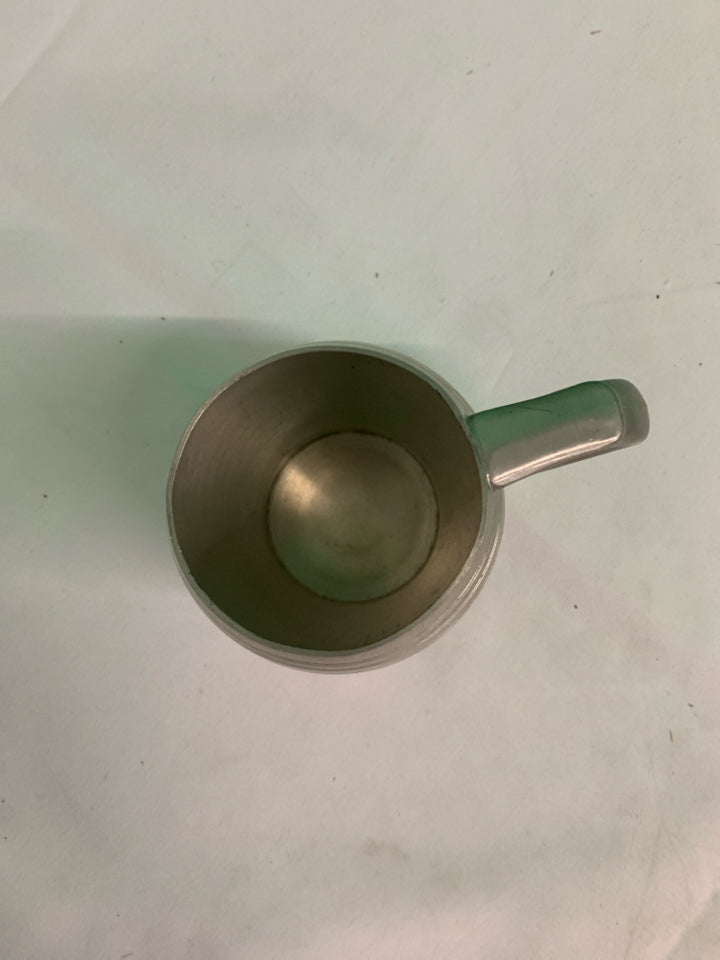 COLONIAL PEWTER BARREL CARVED MUG.