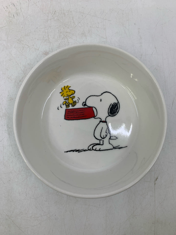 CERAMIC PEANUTS THEME CAT BOWL.
