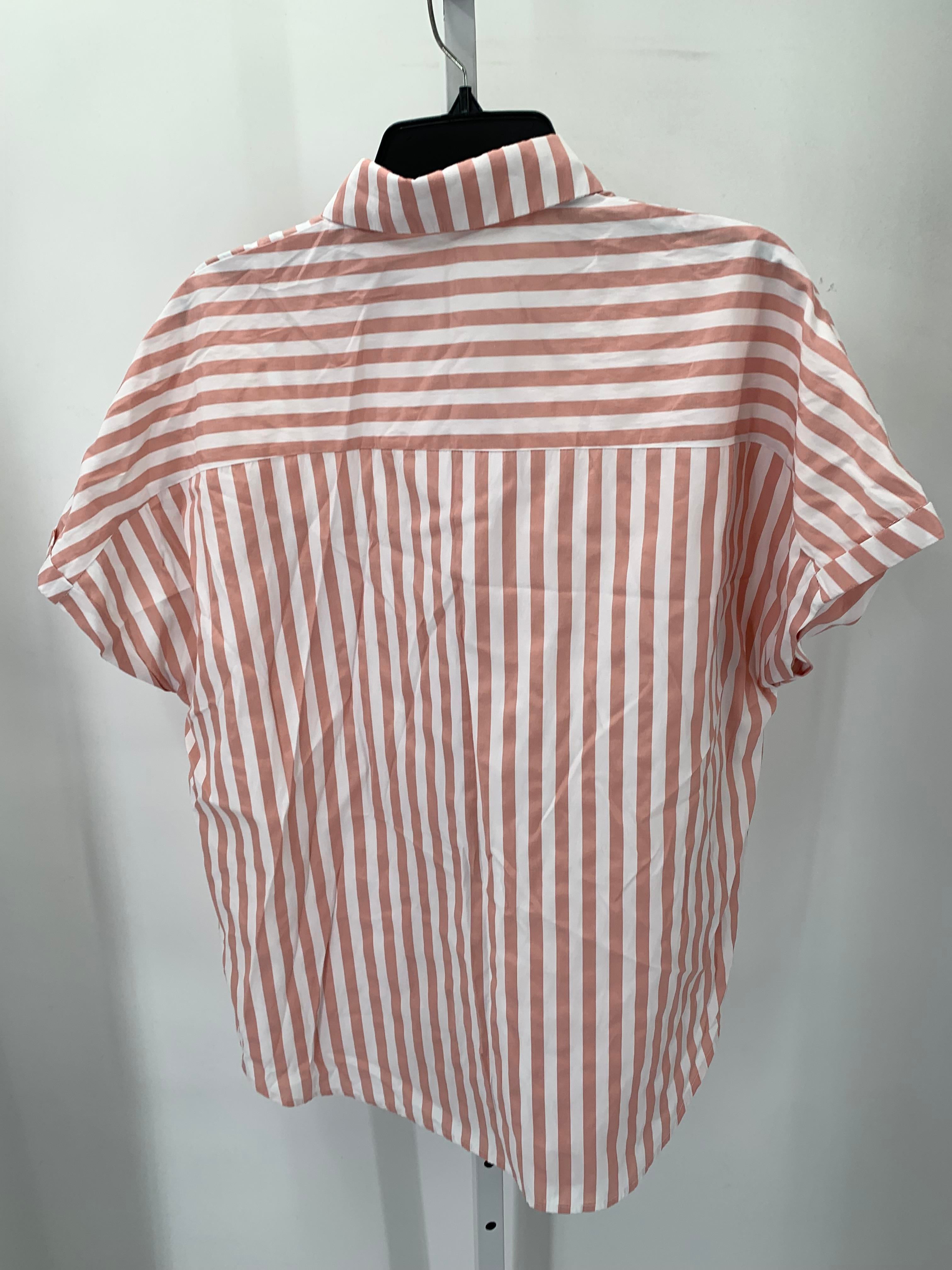 Size Extra Large Misses Short Sleeve Shirt