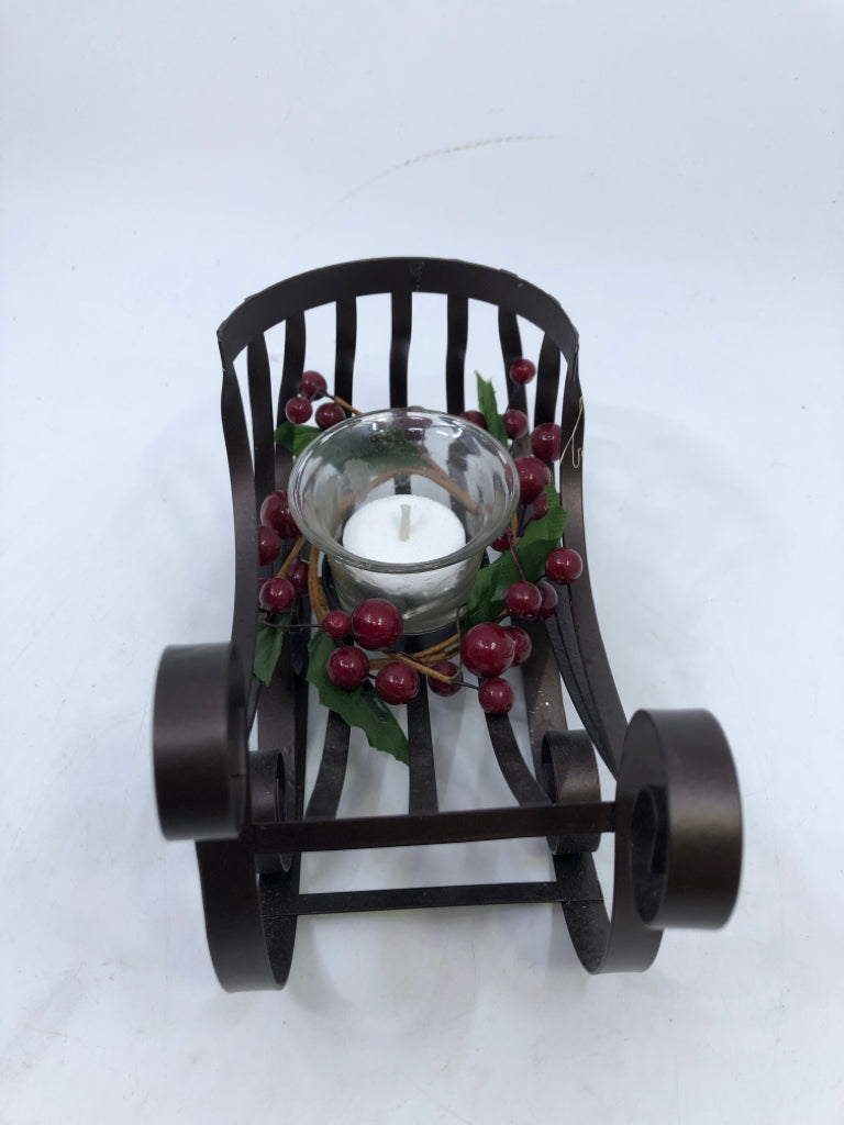 BROWN METAL TEA LIGHT SLED W/HOLLY BERRIES