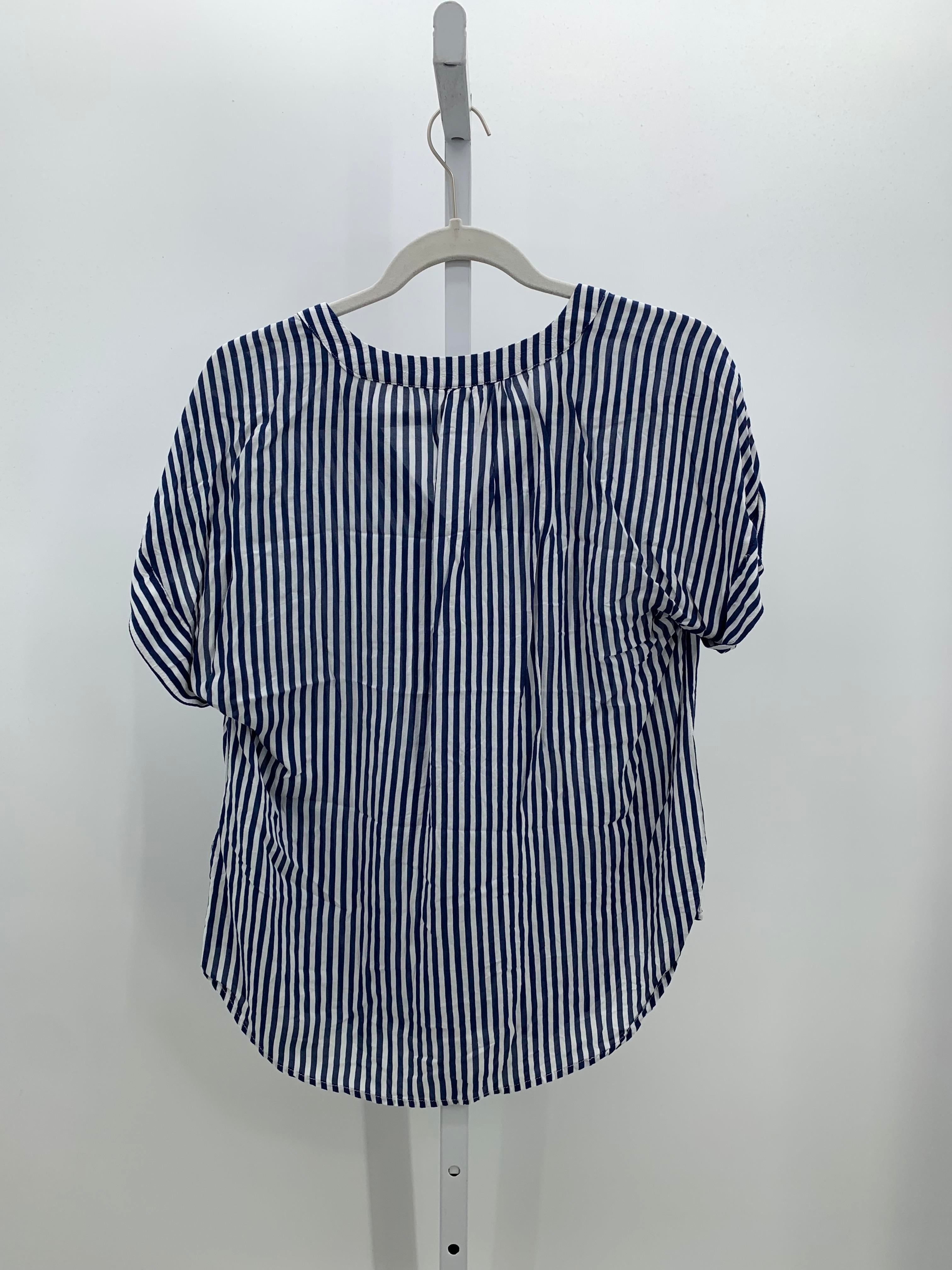 Gap Size Medium Misses Short Sleeve Shirt
