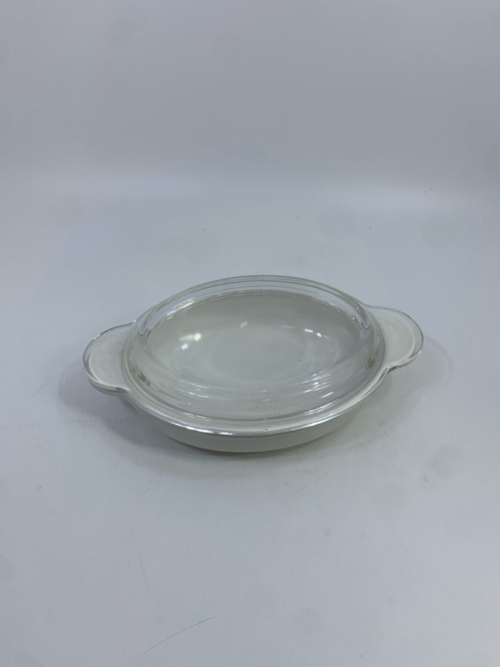 CORNINGWARE SMALL OVAL BAKER W/LID.