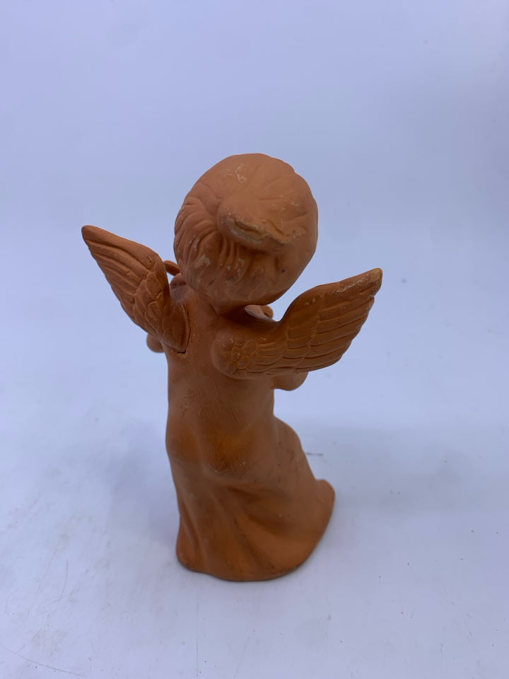 TERRACOTTA CHERUB PLAYING VIOLIN.