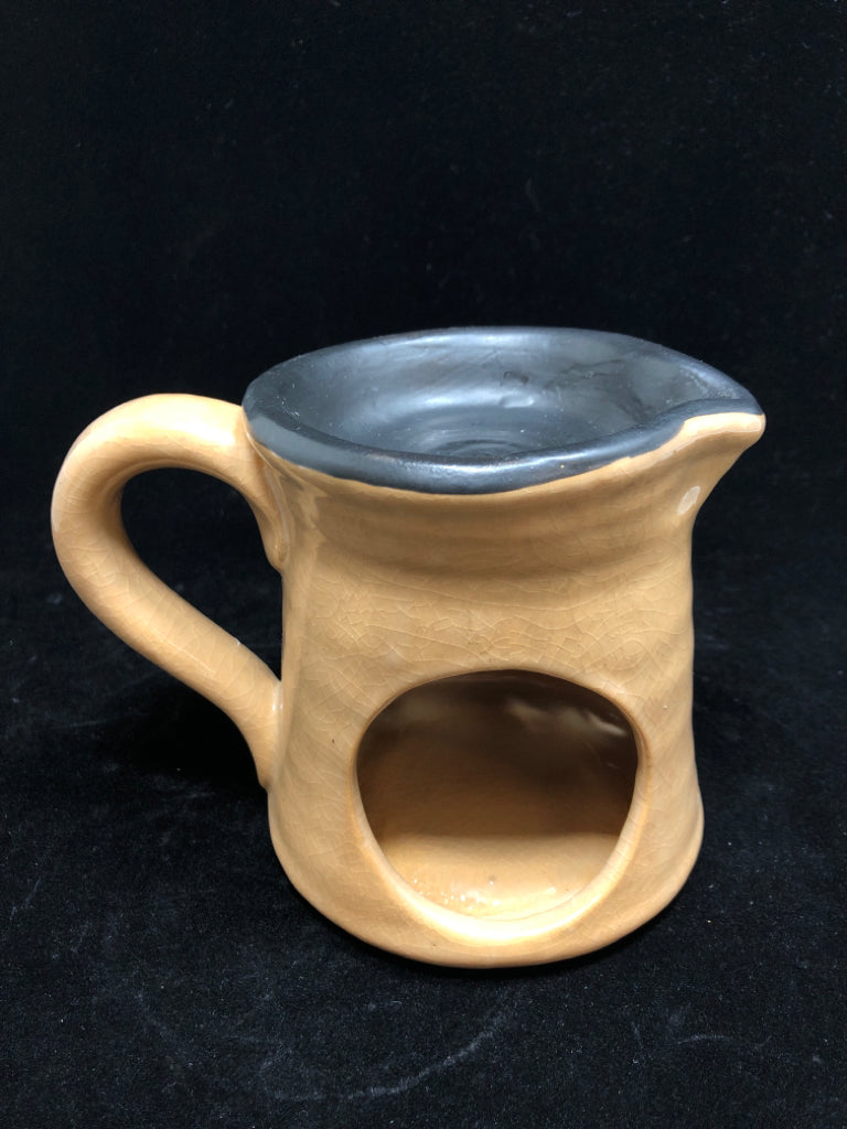 PRIMITIVE CERAMIC WAX WARMER W/STAR CUT OUTS.