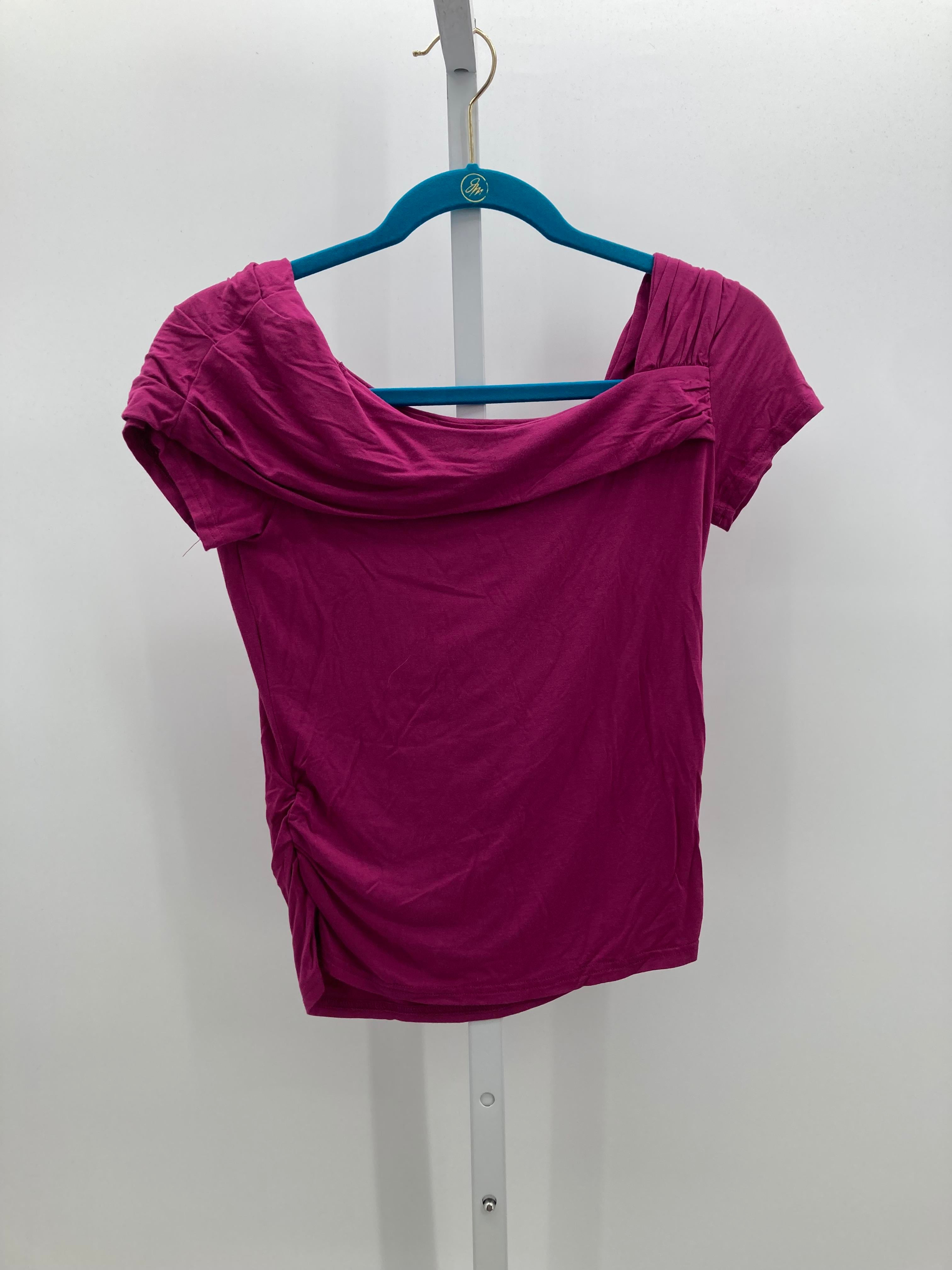 Size Small Juniors Short Sleeve Shirt
