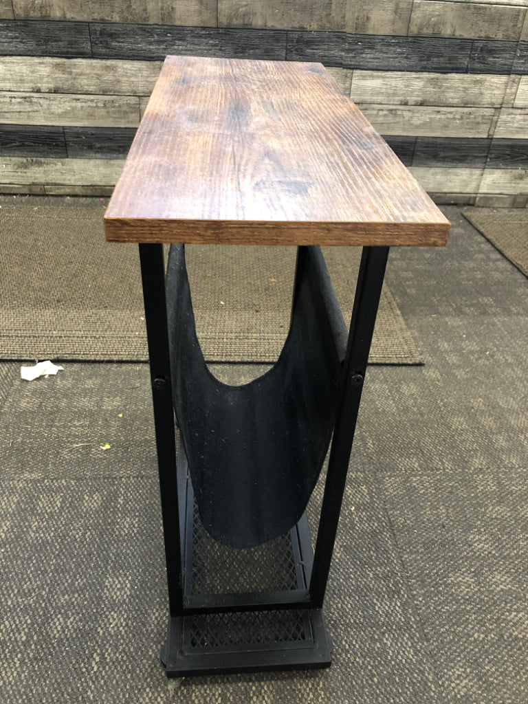 SIDE TABLE WITH MAGAZINE HOLDER.