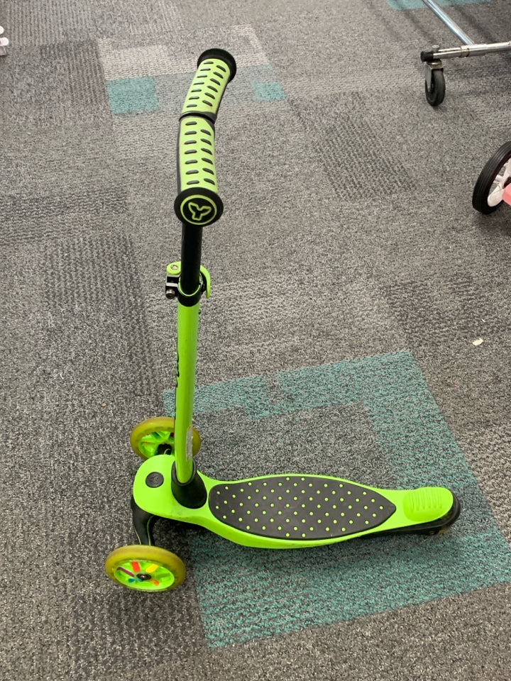 Yvolution  Glider Kick & Roll Scooter