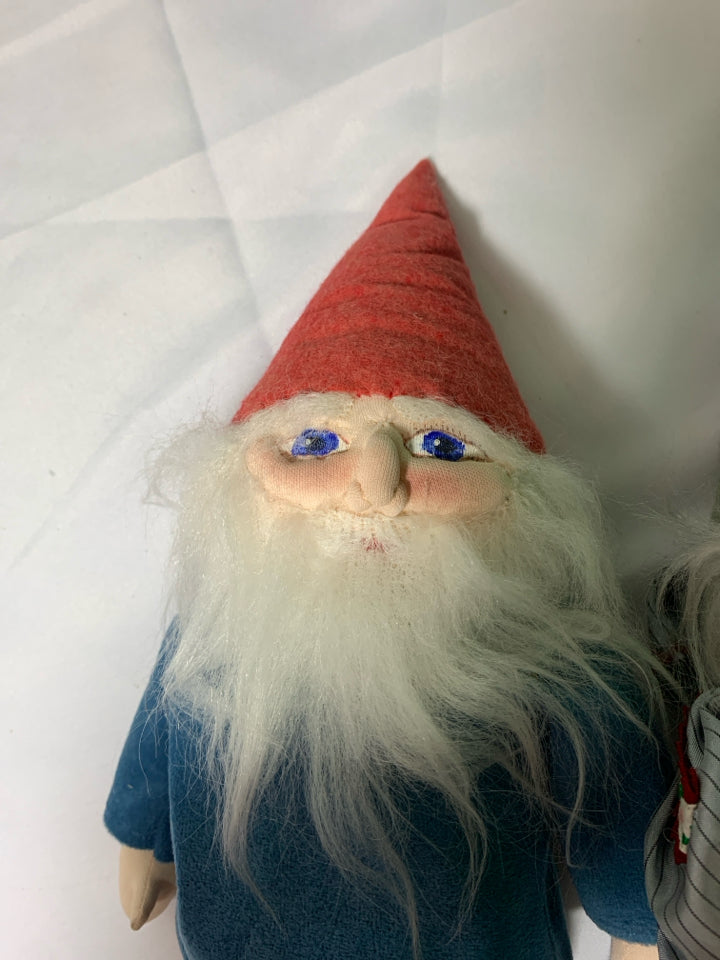 2pc MAN + WOMAN PLUSH GNOMES.