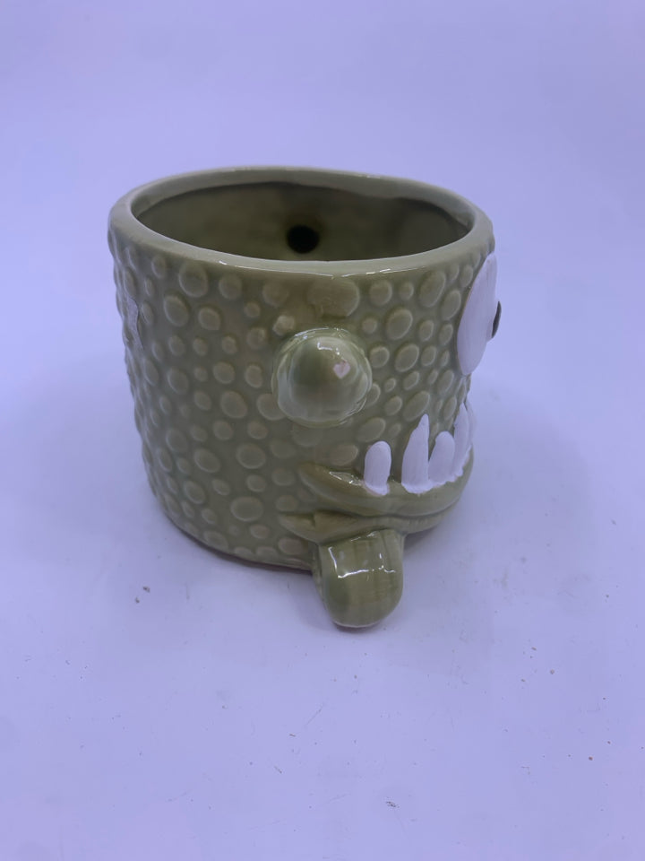 GREEN MONSTER PLANTER.