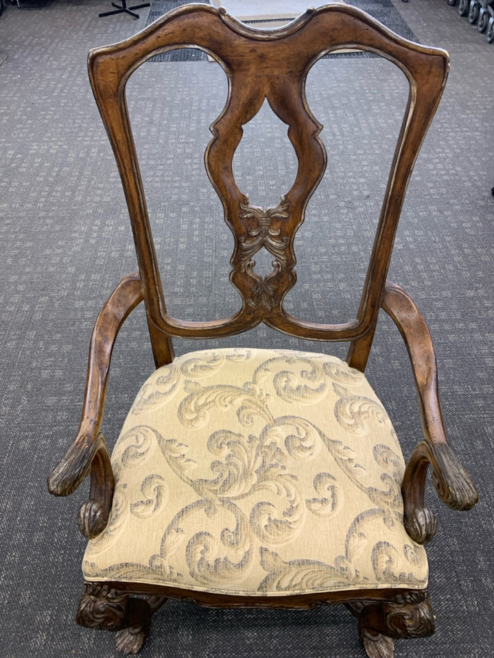 VTG CHIPPENDALE-STYLE CARVED WOOD ARMCHAIR W/CREAM&GOLD UPHOLSTERED SEAT.