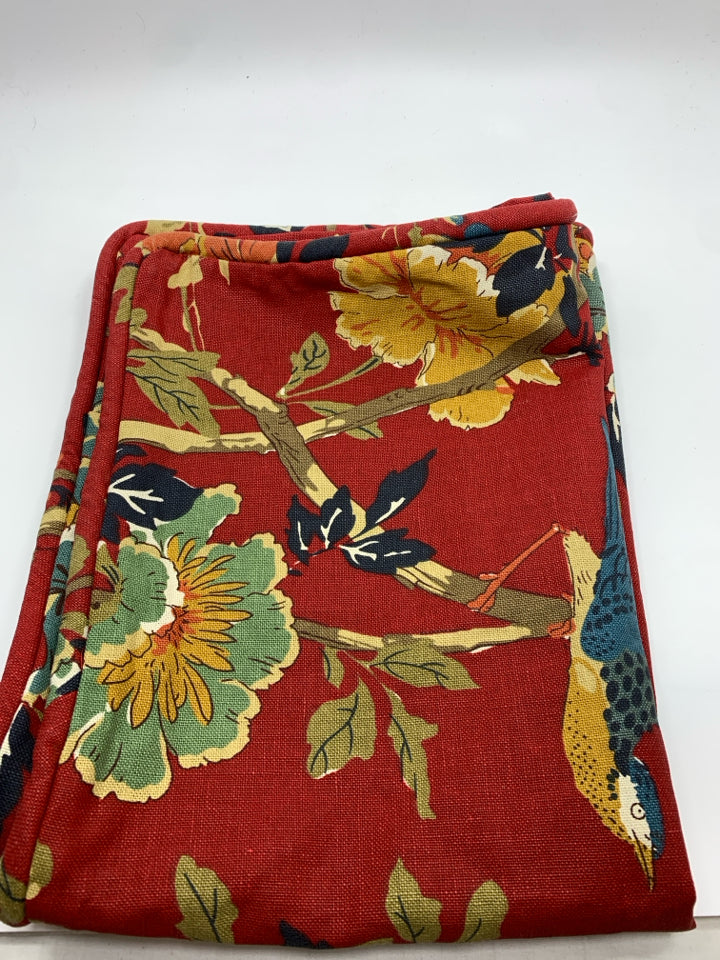 PILLOW COVER W/BIRDS & FLORAL MOTIF.