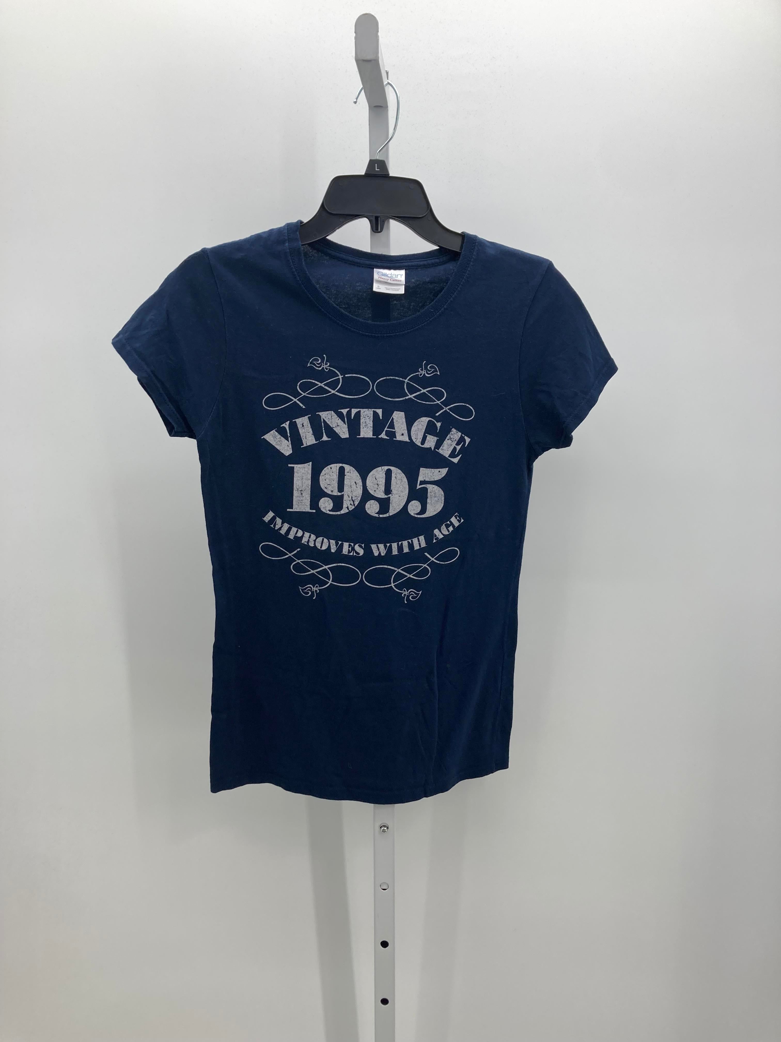 Gildan Size Small Misses Short Sleeve Shirt