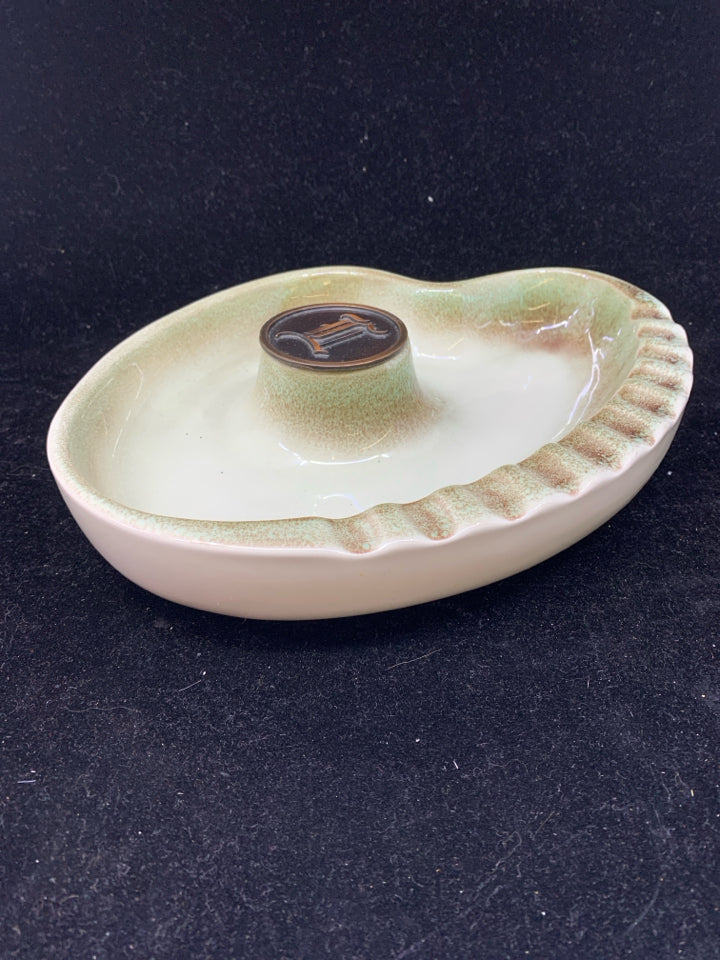 VTG ROSEVILLE POTTERY "THE HYDE PARK" ASHTRAY.